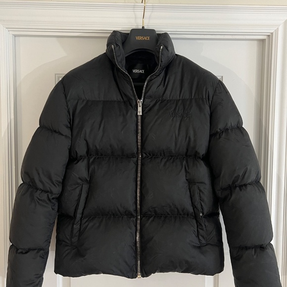 AUTHENTIC VERSACE Black Barocco Light Puffer Down Jacket sz M, NEW - Picture 9 of 16